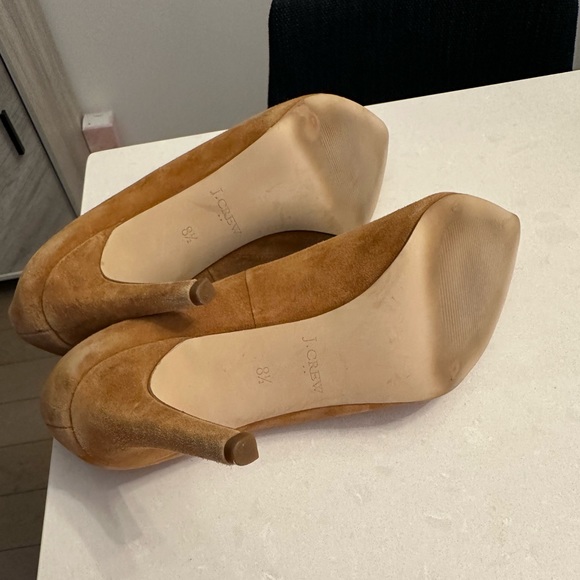 JCrew heels in tan suede size 8 1/2. Gently worn. - Picture 4 of 4